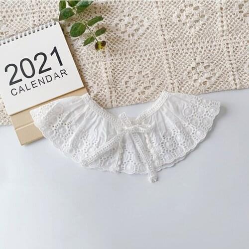 Baby Infants Shawl Hollow Out Lace Feeding Bibs Soft Cotton Collar Saliva Towel