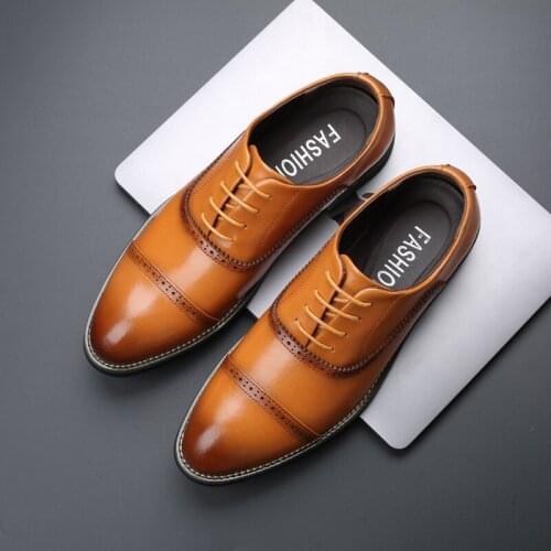 Yomior Vintage British Designer Casual Men Formal Dress Leather Shoes Business Work Loafers Pointed Toe Wedding Brogue Shoes