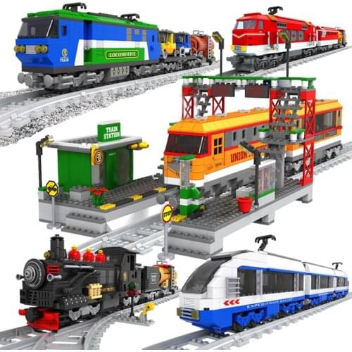 Model Building Kits Train City Carriage Rails Trafic Sets Blocks Educational Kids Toys Bricks Children Gifts