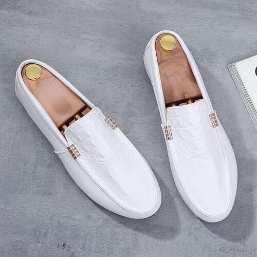 Spring Mens Round Head British Peas Wild Youth Tide White Casual Shoes Youth Trend Lazy Shoes
