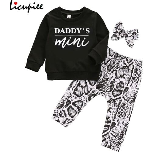 3 Pcs Little Girl\unews Casual Suit, Long Sleeve Letter Print Crew Neck Top Serpentine Long Pants and Hair Band 1-4 Years