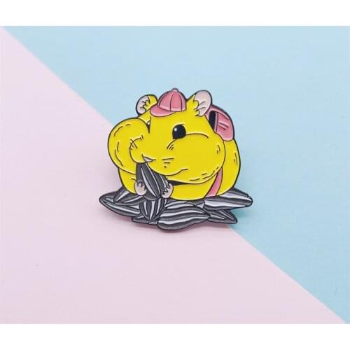 Cartoon Cute Animal Hamster Mouse Eating Sunflower Seeds Enamel Brooch Yellow Alloy Pins Badge Sweet Accessories Jewelry Gifts