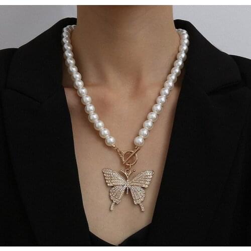 Vintage Temperament Imitation Pearls Rhinestone Butterfly Pendant Necklaces Women Fashion Statement Geometric Necklace Jewelry