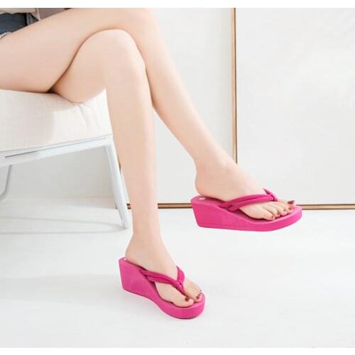 2021New Hot-selling Womens Solid Color Non-Slip Feet Flip-Flops High-Heeled Wedges Beach Sandals Bathroom Footwear Summer Beach