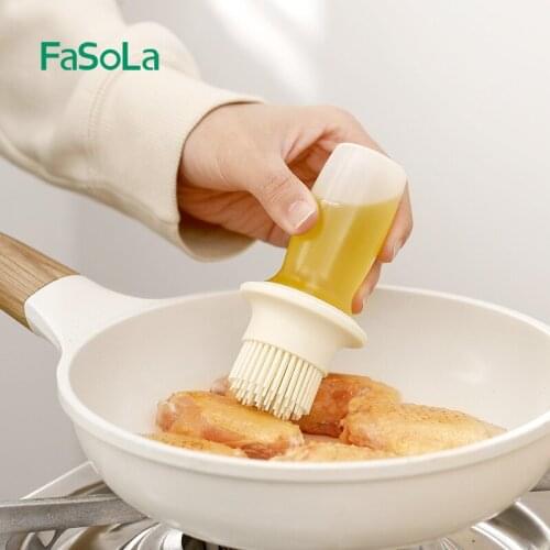 The new kitchen household barbecue brush grease does not shed oil bottle pancake barbecue silicone oil brush