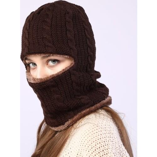 Winter new 8-character twist one-piece wool ear protection hat scarf fleece knitted mens and womens riding pullover hat