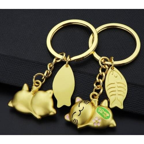 Lovely Smiling Cat and Fish Keychains Gold Metal Good Luck Blessing Keyrings Rich Wealthy Cat Key Holders for New Year Gifts