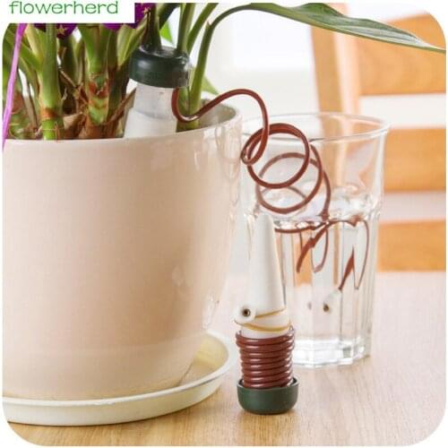 2pcs Garden Automatic Watering Tool Indoor Auto Drip Irrigation Watering System Automatic Plant Waterers spike for Houseplant