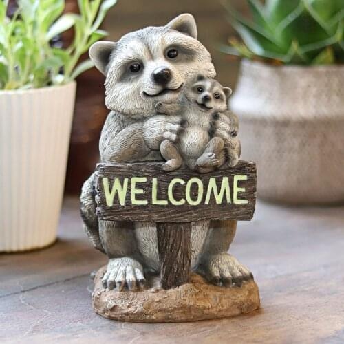Garden Sculpture Cartoon Raccoon Shape Statue with Welcome Board Decorative Artware for Backyard Park Garden