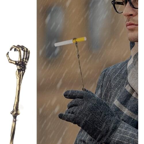 1pcs Ring Cigarette Holder Multifunctional Skeleton Palm Cigarette Ring Cigar Pass Needle Handheld Portable Anti-scalding Tool