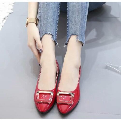 2020 Women Shoes Fashion Metal Flat Shoe Lightweight Breathable Ladies Lazy Loafers Casual New Pointed Female Footwear W38-90