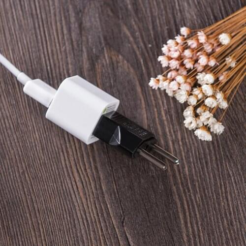 1PC Charging Converter Portable Power Socket Plug Adapter Black European And American Travel Home Living Room Supplies