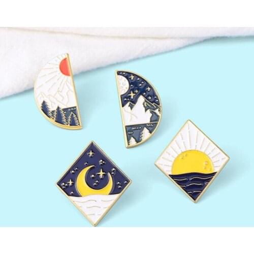 XM060 Personality Retro Cartoon Sun Moon Square Round Alloy Brooch Pin Originality Jewelry Wholesale