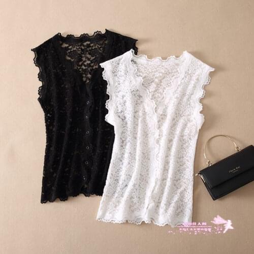 2020 Spring and Summer Fashion V-neck Lace Blouse Sleeveless Waistcoat Bottoming Shirt Hollow Vest Female Tank Tops S-4XL KN052