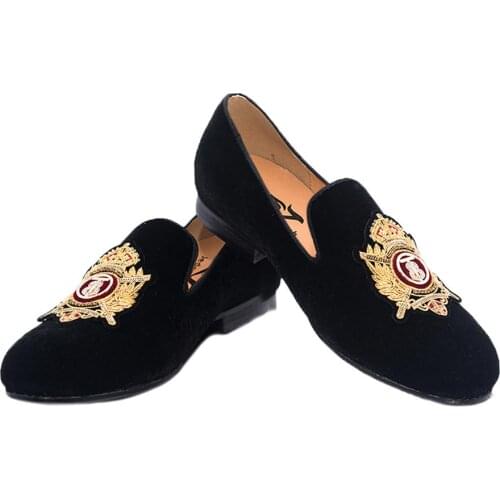Jeder S Loafers Shoes Men Velvet Shoes Gold Badge Embroidery Handmade Black Slip-on Shoes Mens Party and Wedding Flats