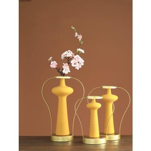 European Style Ceramic Hollow Vase Creative Iron Art Golden Flower Arrangement Container White/yellow Table Deco Vase Home Decor