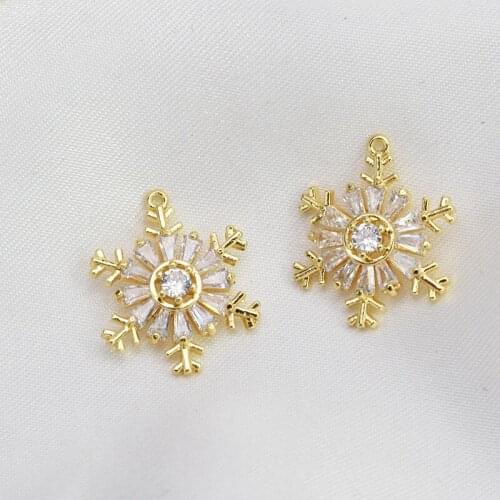 Copper Plated 18K Gold Zircon Snowflake Pendant Charms 4pcs/lot For DIY Fashion Jewelry Making Finding Accessories
