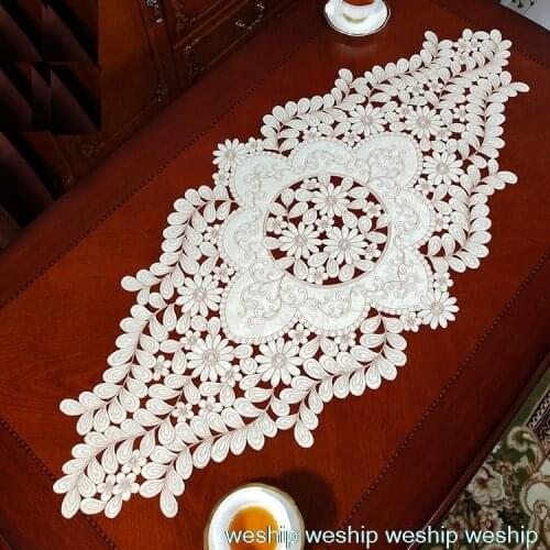High-end luxury Matsuo Hinakiku embroidery cloth art European style Ellipse table runner / table cloth Eat mat Table mat 1pc