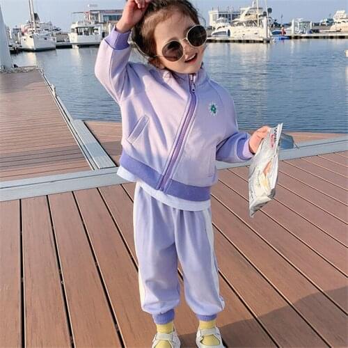 Girls' autumn suits 2021 spring and autumn new little girl sportswear Korean style childrens leisure two-piece suit