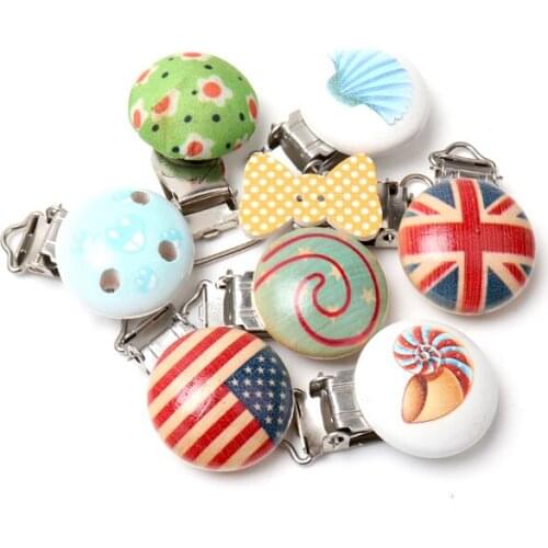 12 Colors 5pcs/lot Metal Wooden Baby Children Pacifier Holder Clip Holders Cute Infant Round Nipple Clasps Holders Accessories