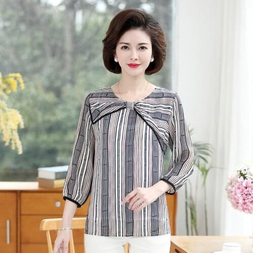 Three Quarter Sleeve Stripe T-Shirt Middle Age Women Fashion Plus Size 5XL Clothing Spring Autumn Tee Tops Mother Bow Pullover