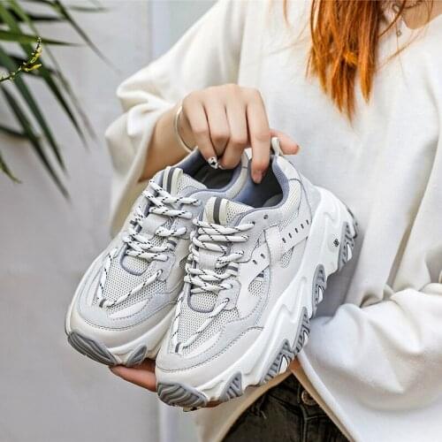 2020 Autumn New Womens Shoes Low-top All-match Comfortable Sports Shoes Breathable Womens Shoes Trend Fashion Casual Sneakers