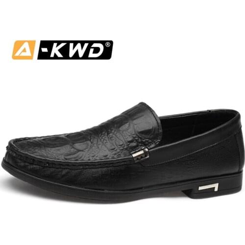 2020 Summer Loafers Men Casual Shoes Mocassin Homme Genuine Leather Driving Shoes Anti-slip Rubber Man Slip on Shoes Size 37-44