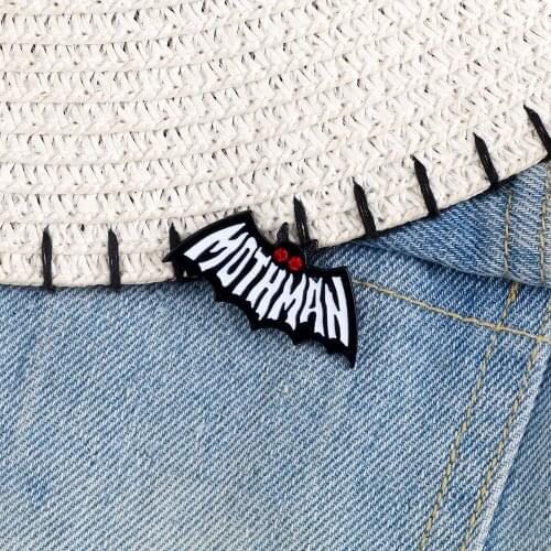 Retro Bat Brooches Pins Cartoon Red Eyes Mothman Wings Enamel Badges Backpack Jacket Denim Lapel Decoration Unisex Jewelry Gifts