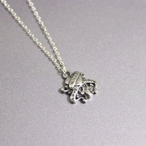 1pc New DIY 3D Gothic Pirates of the Caribbean Stainless Steel Custom Necklace Movie Necklace Geeks Men Women Memorial Jewelry