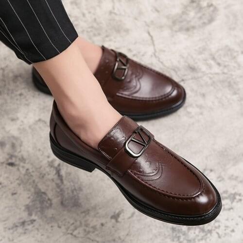 New Luxury Leather Brogue Mens Flats Shoes Casual British Style Men Oxfords Shoes Fashion Brand Dress Shoes For Men Boat Shoes