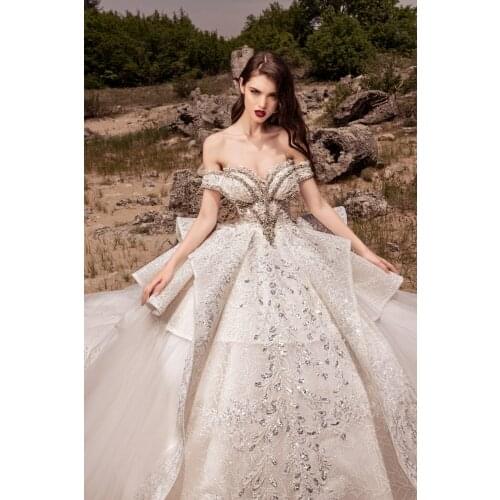 Luxury Wedding Dresses Lace Off Shoulder Cathedral Bridal Gowns Custom Made Sexy Backless Sweep Train Ball Gown Wedding Dress