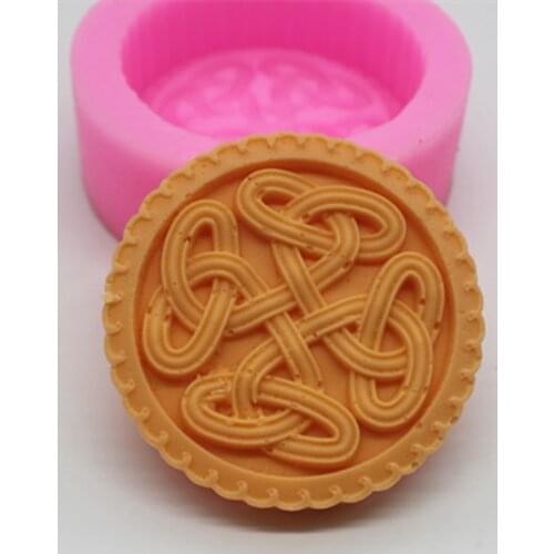 Silicone mold Chinese knot pattern round shape handmade soap mold Fondant cake decoration mold resin clay craft mold DIY tools