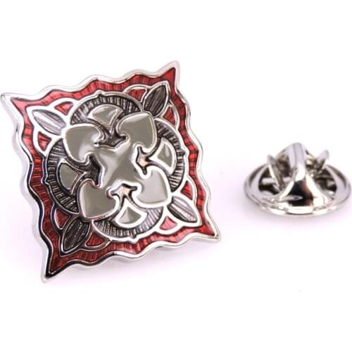 Mens Brooch Scarf Hat Accessories Red Flowers Neckpin Badge Pin Woman Wedding Couple High Quality Jewelry Gifts