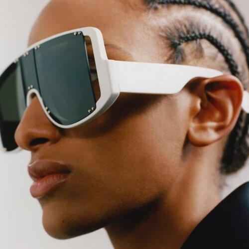 Retro Oversized Frames Square Sunglasses Men 2021 Brand Designer Women Shield Gradient Sun Glasses Big Shades Rivet Eyewear