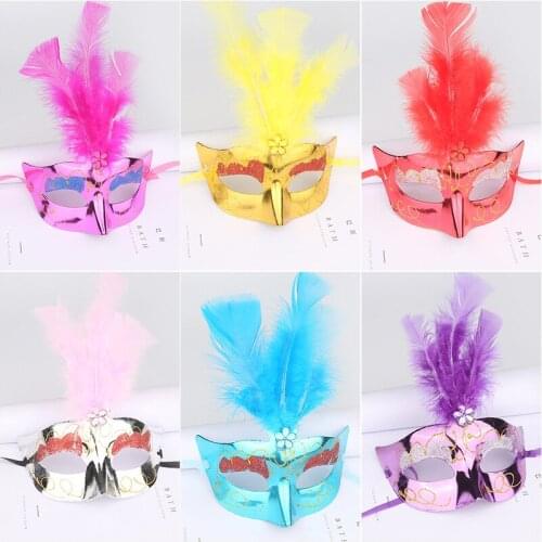 Halloween LED Light Up Feather Mask Gold Shining Plated Glow In The Dark Half Face Cover Dance Beautiful Holiday Decorations