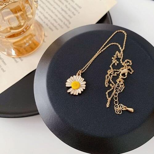 Butterfly Heart Daisy Flower Rose Flower Pendant Necklace Women Girls Summer Geometric Charms Choker Necklace Jewelry Gifts