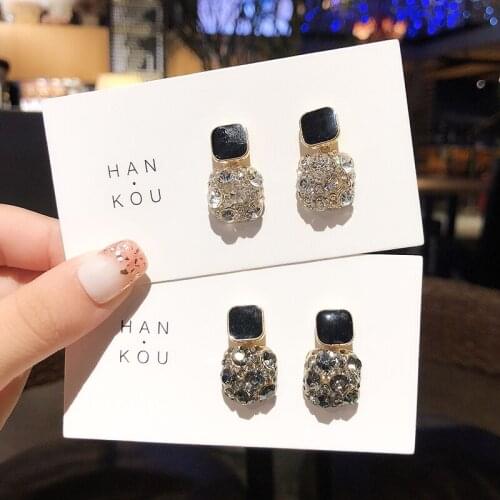 OLIRAFT 2021 High Sense Earrings New Wave Korean Temperament Net Red Earrings Exquisite Elegant Trend Fashion Stud Earrings