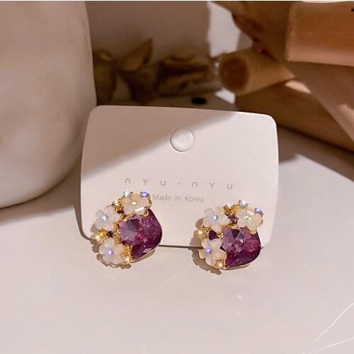 Women Small Purple Daisy Flower Earrings Cute Cat Eye Stone Crystal Stud Earrings for Weddings Party Jewelry