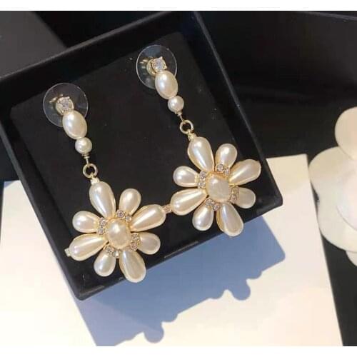 Hot Yellow Gold Color Fashion Jewelery Woman Pearls Earrings Geisha Dream Party High Quality Chain Pearls Studing Jewelry