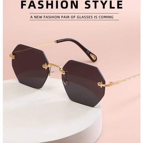 Retro fashion 2021 new frameless rectangular sunglasses gradient UV400 protective summer womens travel sunglasses