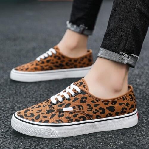 Hot Sale Mens Cloth Shoes Korean Version Fashion Breathable Sports Casual Student Canvas Shoes Ins Board Shoe Mens Shoes 39-44