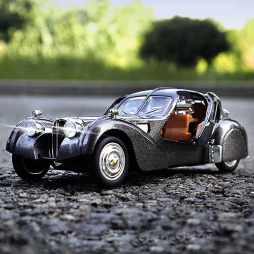 1/28 Scale diecast Alloy classic nostalgic old car simulation alloy car model adult collection accessories boy toy car model