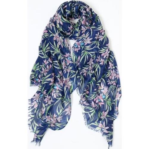 2021 Beautiful Leaf Print Fringe Scarves And Shawls Soft Leaves Wrap Hijab Scarf Free Shipping