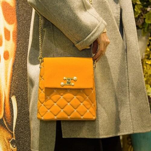 2021 Design Handmade Free Time Pearl Cotton DIY OL Diamond Lattice Letter Cover Lock Material Kit Women Bag Saddle Crossbody Bag