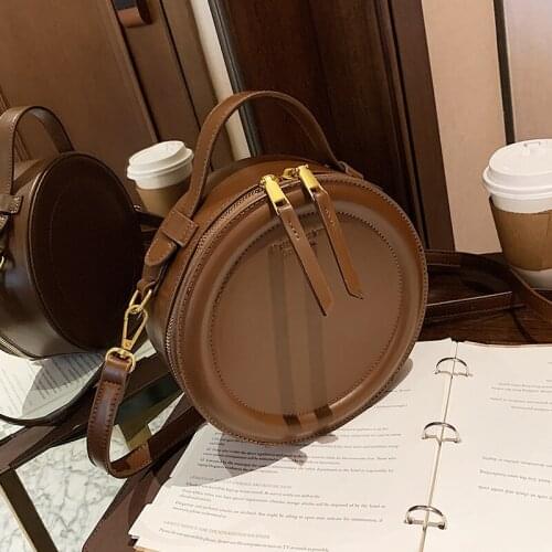 High Sense of Western Style Retro Small Round Bag 2021 New Fashion Womens Designer Autumn and Winter Messenger Bag Purses