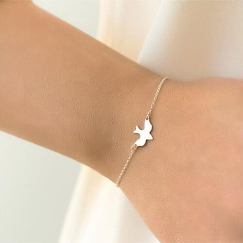 Fashionable Simple Female Bracelet Cute Animal Bird Shape Pendant Alloy Material Temperament Girl Jewelry Holiday Gift Hot
