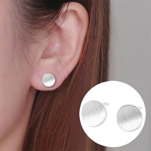 Oly2u Personalize Geometric Curved Matte Round Stud Earrings for Women Girls Birthday Presents Brincos