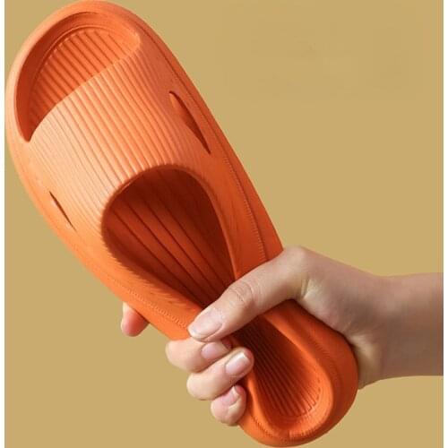 New Couples Stylish Sandals Slip-Proof Thick-Soled Indoor Outdoor Men Flip Flops House Shoes Woman Super Sof Bathroom Slippers