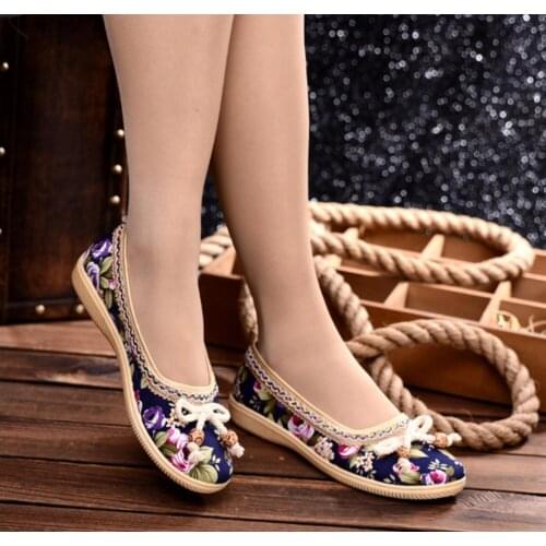 Luxury Designer Summer Mesh Women Shoes Lightweight Sneakers Fashion Casual Walking Shoes Breathable Slip on Loafers Zapatillas