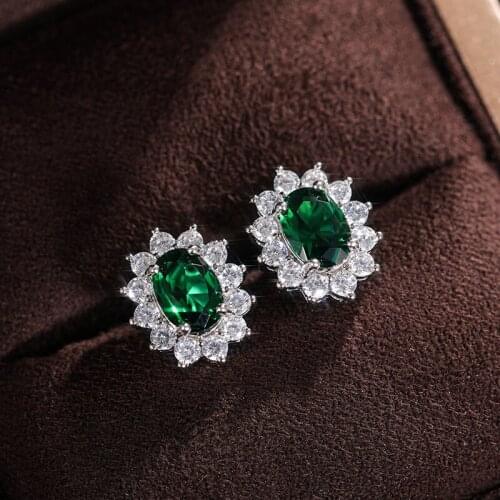 Fashion Sunflower Shaped Stud Earrings Womens Bright Oval Zircon Stud Earrings Luxury Womens Party Jewelry Girl Gift